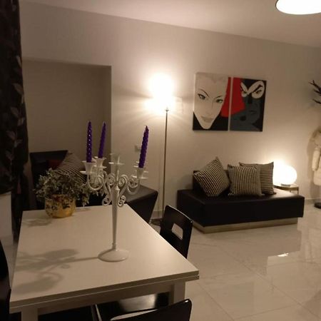 Violet Apartment Комо Экстерьер фото